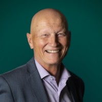 Review by Andrew Balmaks