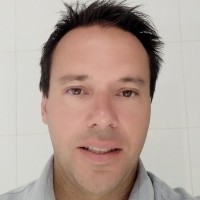 Review by Marcelo Galán