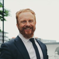 Review by Hjalmar Vestby boe