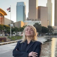 Review by Alisa Delikatna