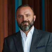 Review by Mariusz Majkut