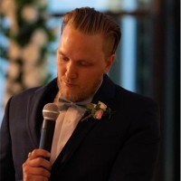 Review by Erik Sommerfeld