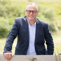 Review by Peter   Barnett