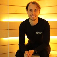 Review by Jasper Knight